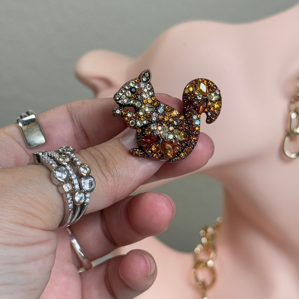 Sparkling Squirrel Brooch with Gem Accents Squirrel - Picture 7 of 7